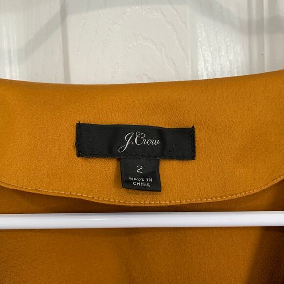 J.Crew Deep V-neck button-front top in satin- backed crepe size 2 - Picture 8 of 10